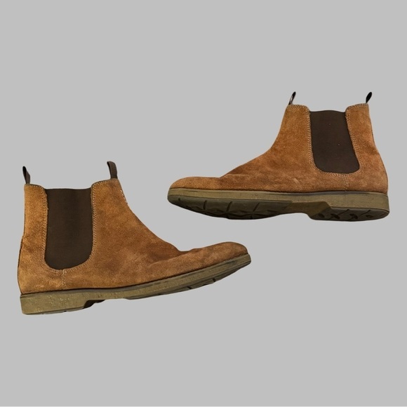 CLARKS Men\'s Brown Suede Chelsea Boots main image 15